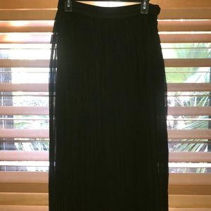 Sabine Black Long Pleated Maxi Skirt Small